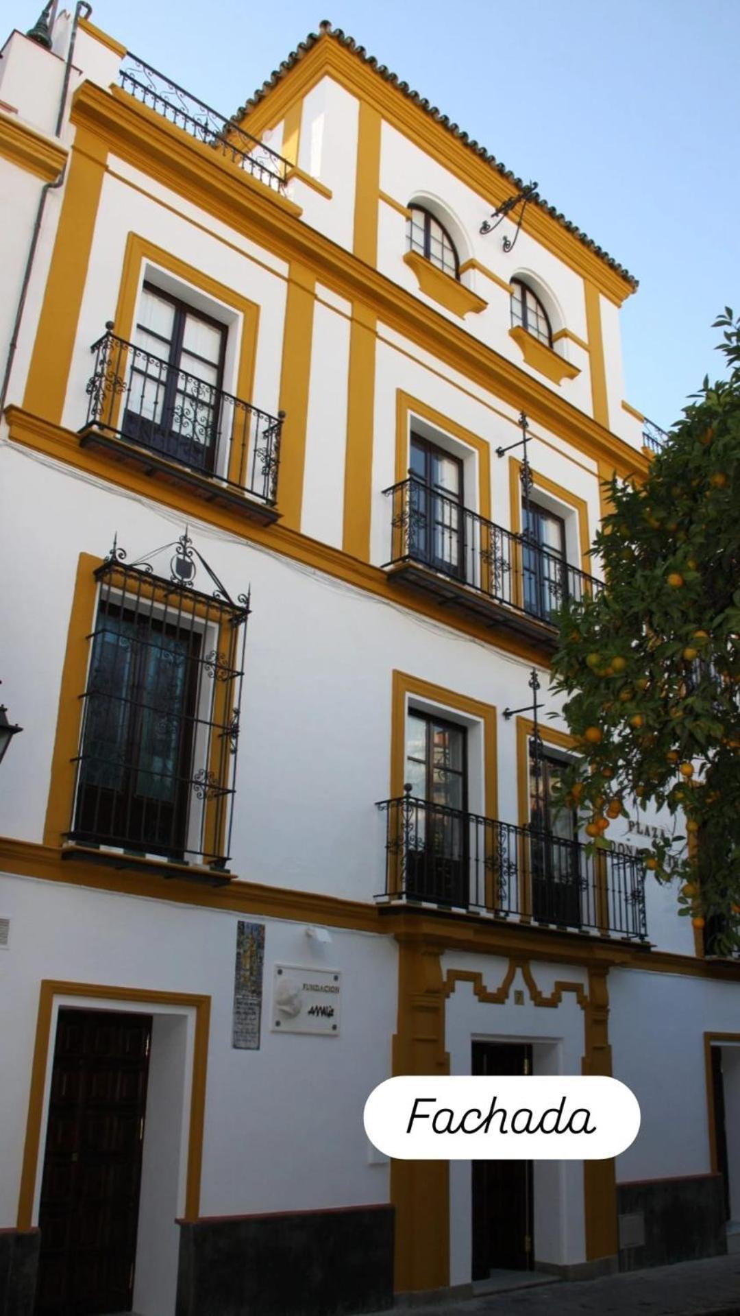 Apartamentos En La Plaza Dona Elvira, 7 Севилья Экстерьер фото