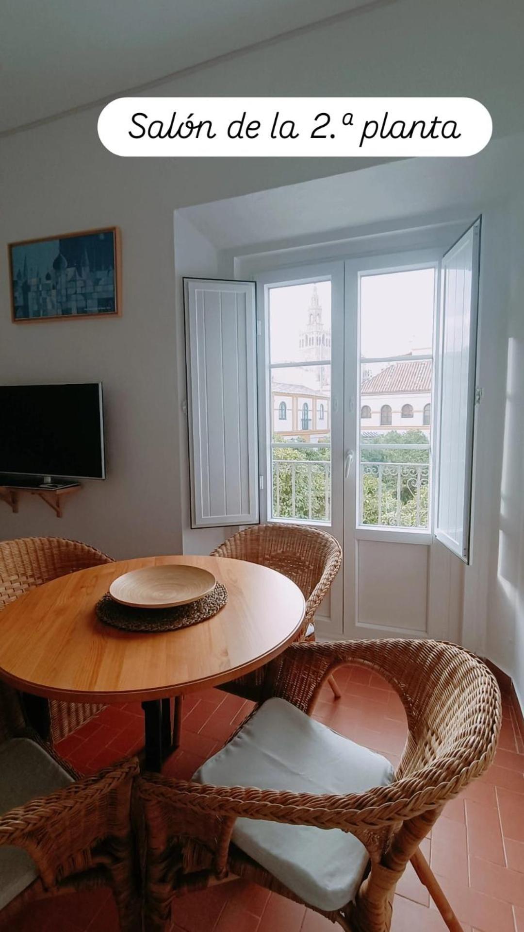 Apartamentos En La Plaza Dona Elvira, 7 Севилья Экстерьер фото